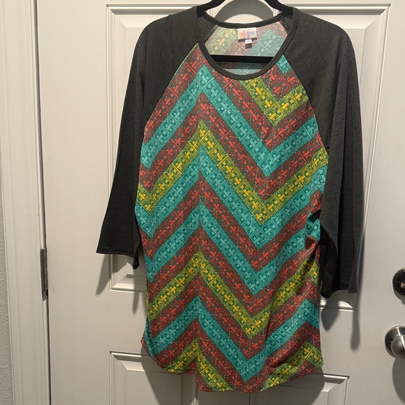 LuLaRoe Tops - 2 for $10 BUNDLE AND SAVE Multicolor Chevron Raglan Top with Black Sleeves